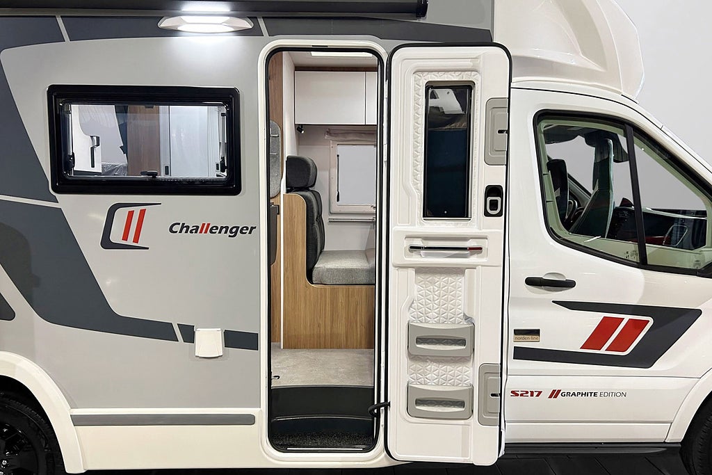CHALLENGER S217 Graphite Edition 165 HK AUTOMAT Dieselvärmare Långbäddar 2027 - miniatyr 4