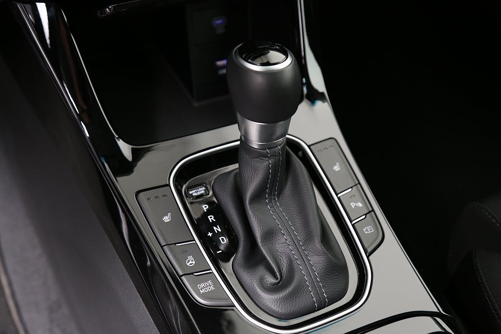 Hyundai i30 1,0 T-GDi MHEV Essential Kombi Aut Navi Kamera 2025