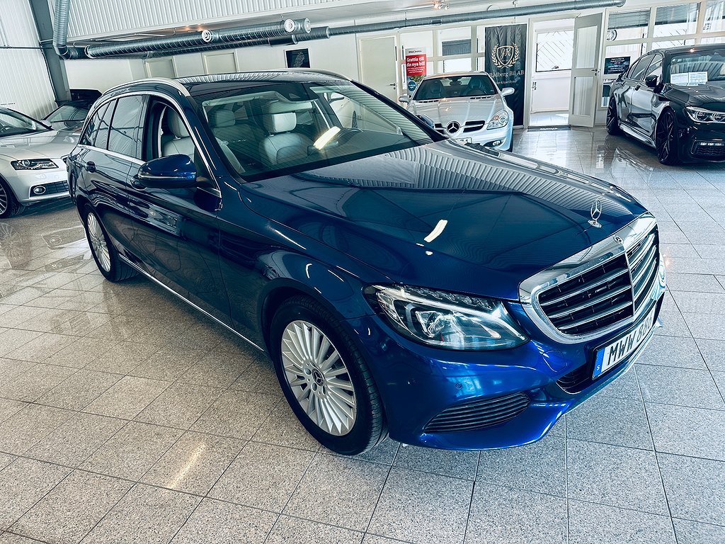 Mercedes-Benz C 180 T Automat Exclusive Panorama Skinn Navi