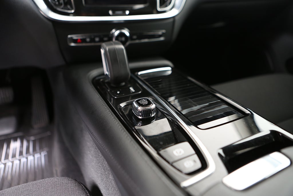 Volvo V60 Recharge T6 AWD Inscription Expression VOC Drag 2022