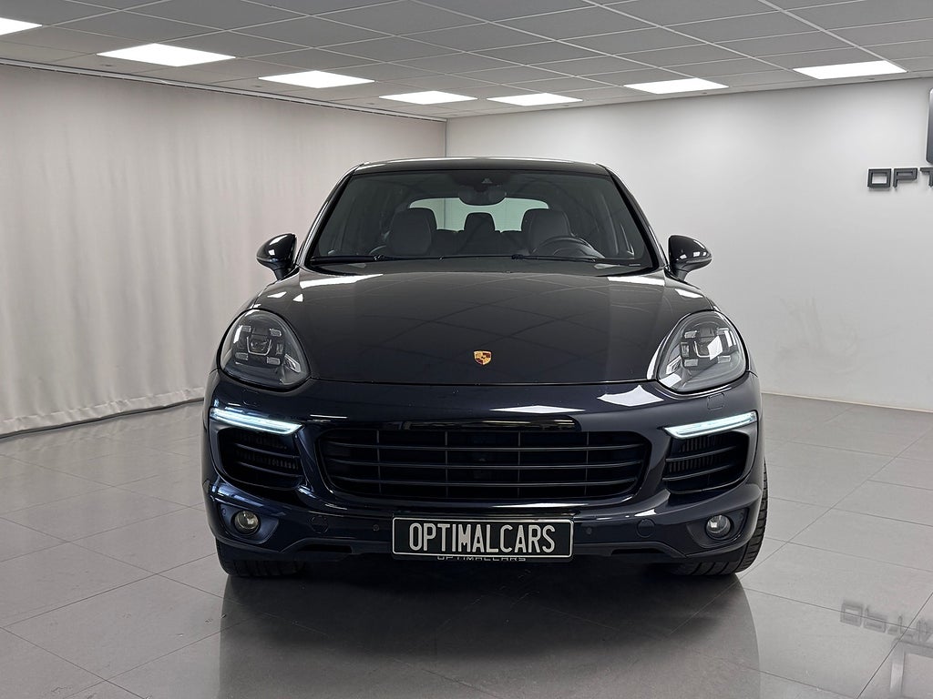 Porsche Cayenne 2016 - miniatyr 3