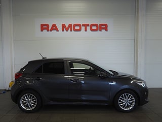 Halvkombi Kia Rio 4 av 21