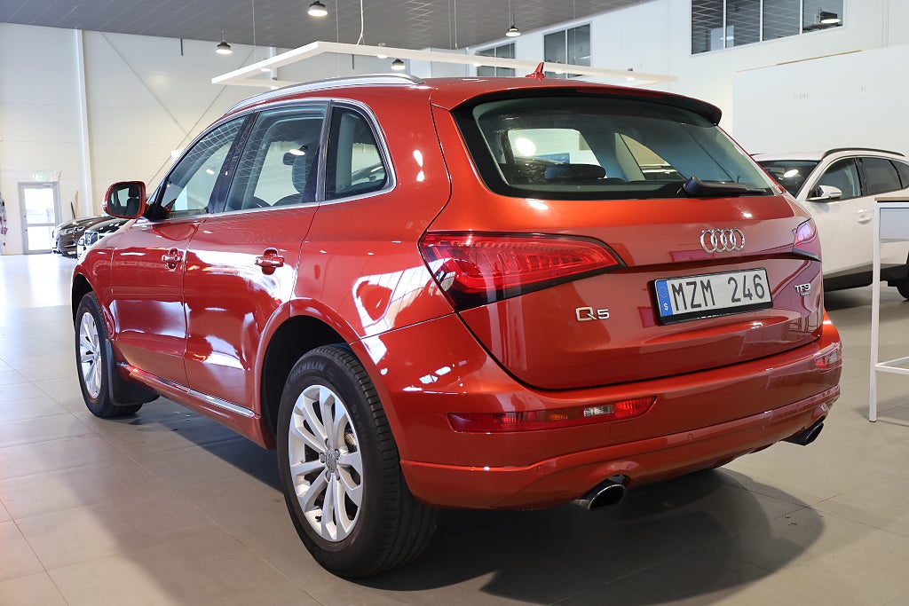 Audi Q5 2.0 TFSI 225HK Quattro AUT Design-PKT Drag Värmare PDC 2013