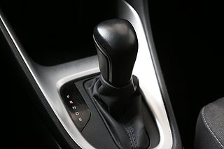 Halvkombi Toyota Yaris 20 av 22