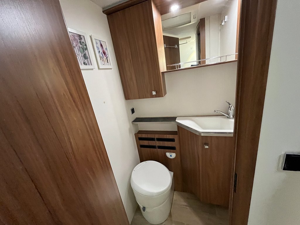 Pilote G740GJ / Alde / Litium / Backkamera - Pilote