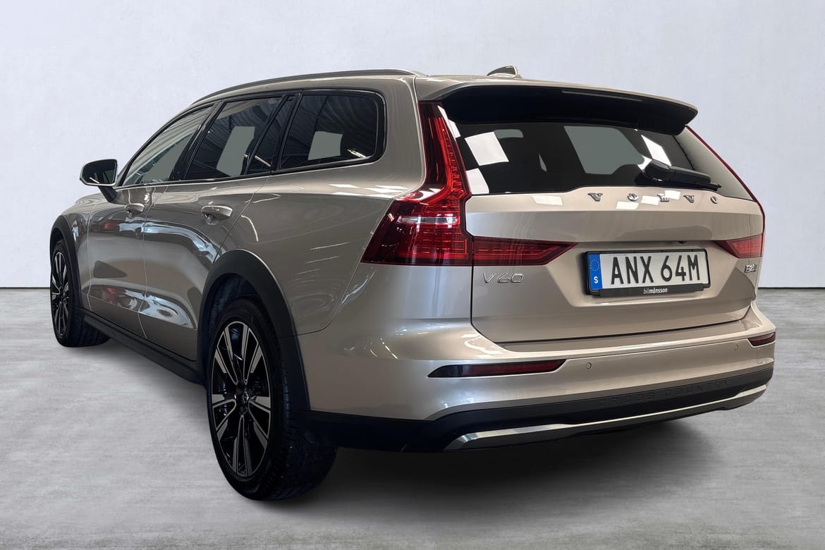 Volvo V60 Cross Country 2023, kuva 4/10