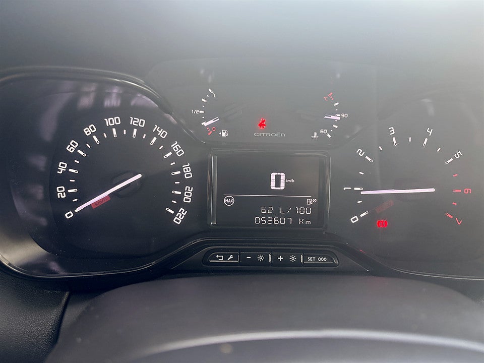 Bild på Citroën C3 Aircross Feel 1.2 PT 110hk P-SENSORER