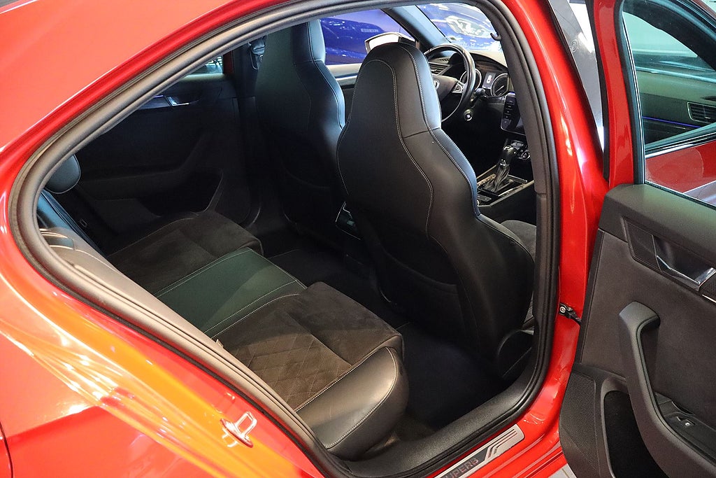 Bild på Skoda Superb Sportline 2.0 TDI 190hk Aut 4WD - DRAG, ELBAKLUCKA