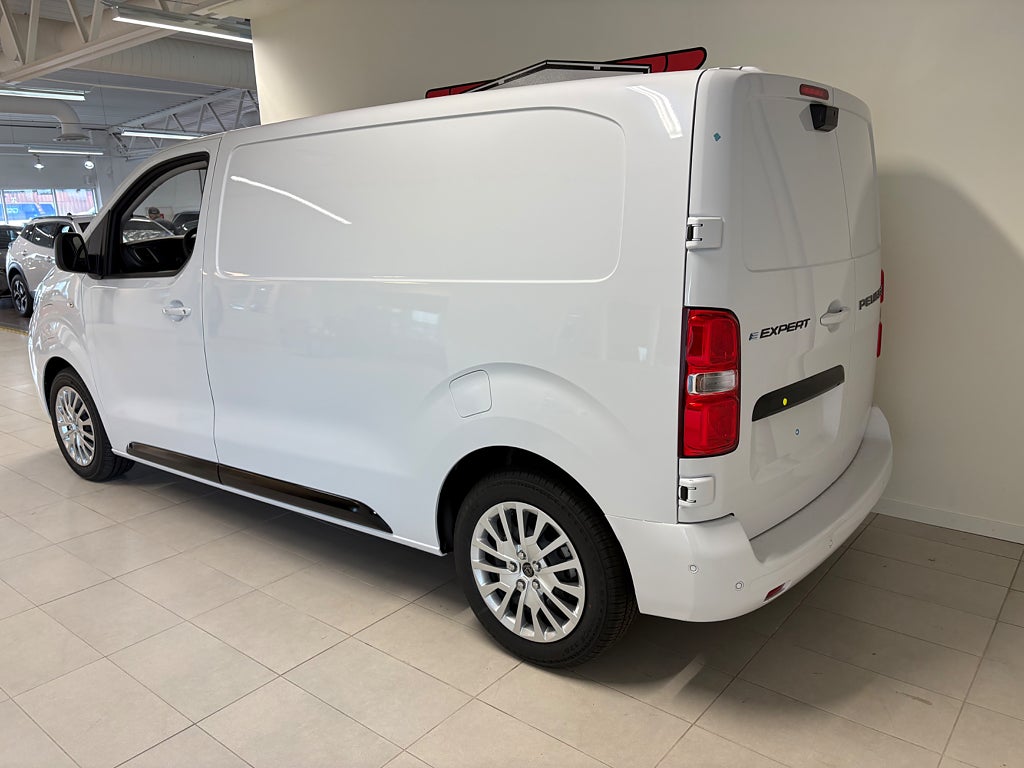 Peugeot e-Expert 75kWh L2 Plus thumbnail
