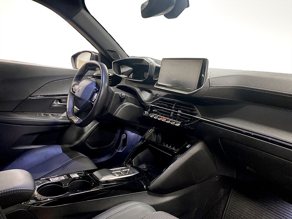 Bild på Peugeot E-2008 GT 50kWh 136hk Aut - B-KAMERA, CARPLAY