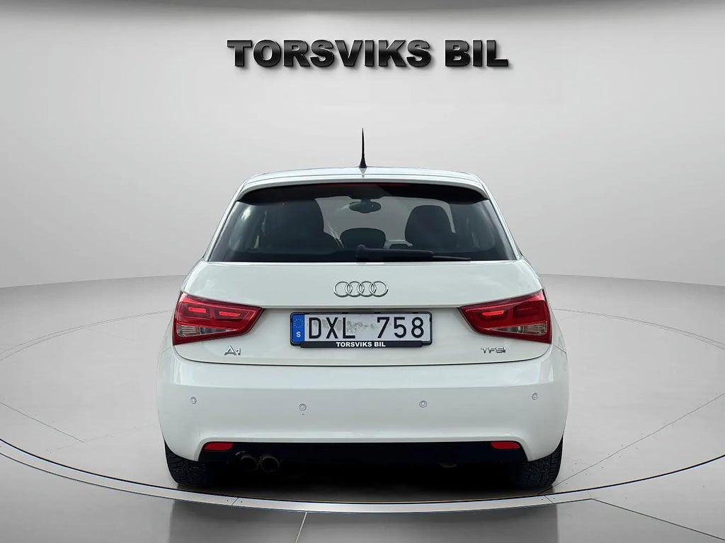 Audi A1 Sportback 1.4 TFSI S Tronic Ny servad Ny besiktigad - miniatyr 4