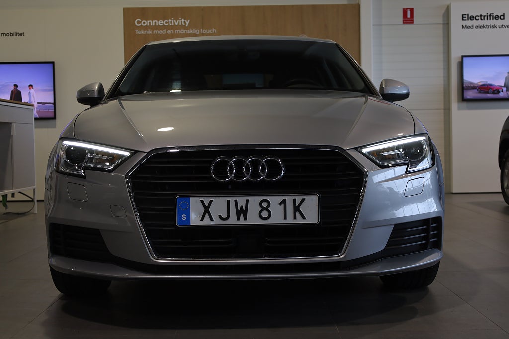 Audi A3 Sportback 35 TFSI S Tronic Proline Navi Blåtand