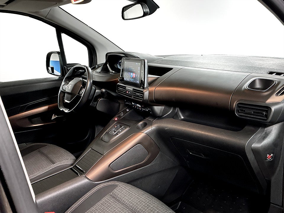 Bild på Peugeot e-Rifter GT 136hk Aut L2 7-SITS CARPLAY NAVI