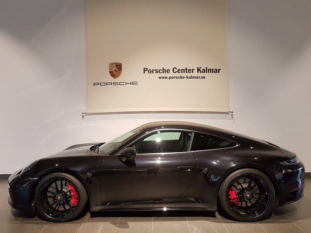 Porsche 911 Carrera 4 GTS 992 Endast 450 mil Se spec