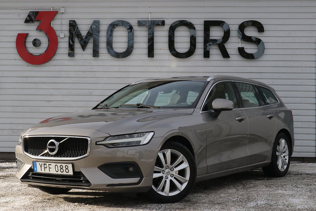 Volvo V60 D3 Geartronic Momentum kamera Navi Apple carplay