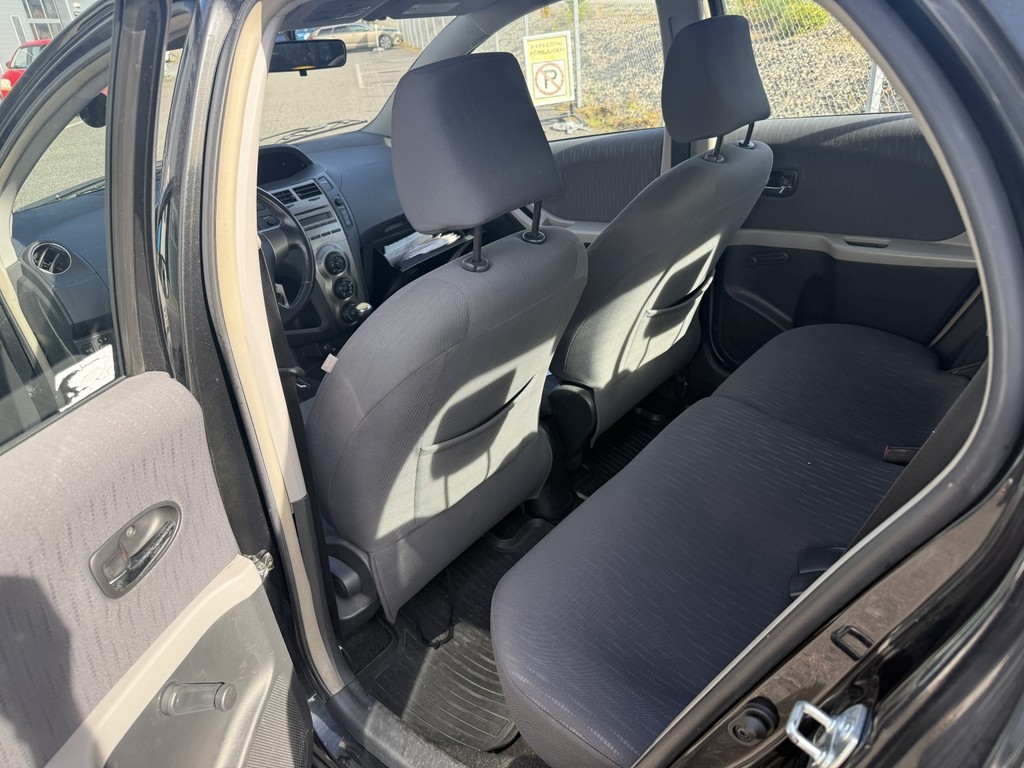 Toyota Yaris 2010, bild 7/10