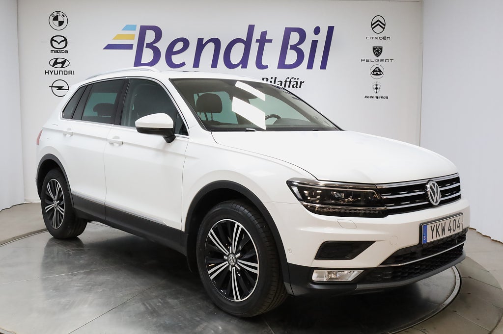 Volkswagen Tiguan 2.0 TDI DPF 4Motion GT / Panorama /Värmare /2,99% Ränta