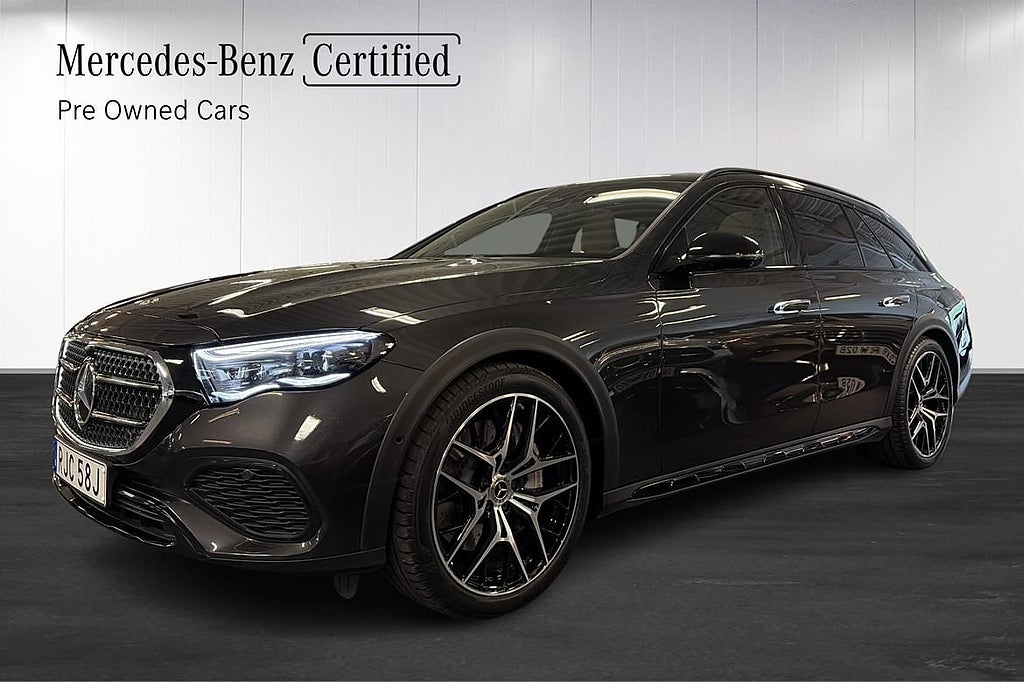 Mercedes-Benz E300 de All-Terrain Moms/Burmester/Panorama/Superscreen