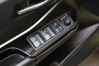 SUV Toyota C-HR 10 av 23