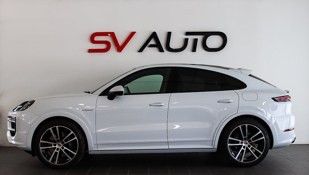 Porsche Cayenne Coupé E-Hybrid SportDesign BOSE Passagerardisplay MOMS