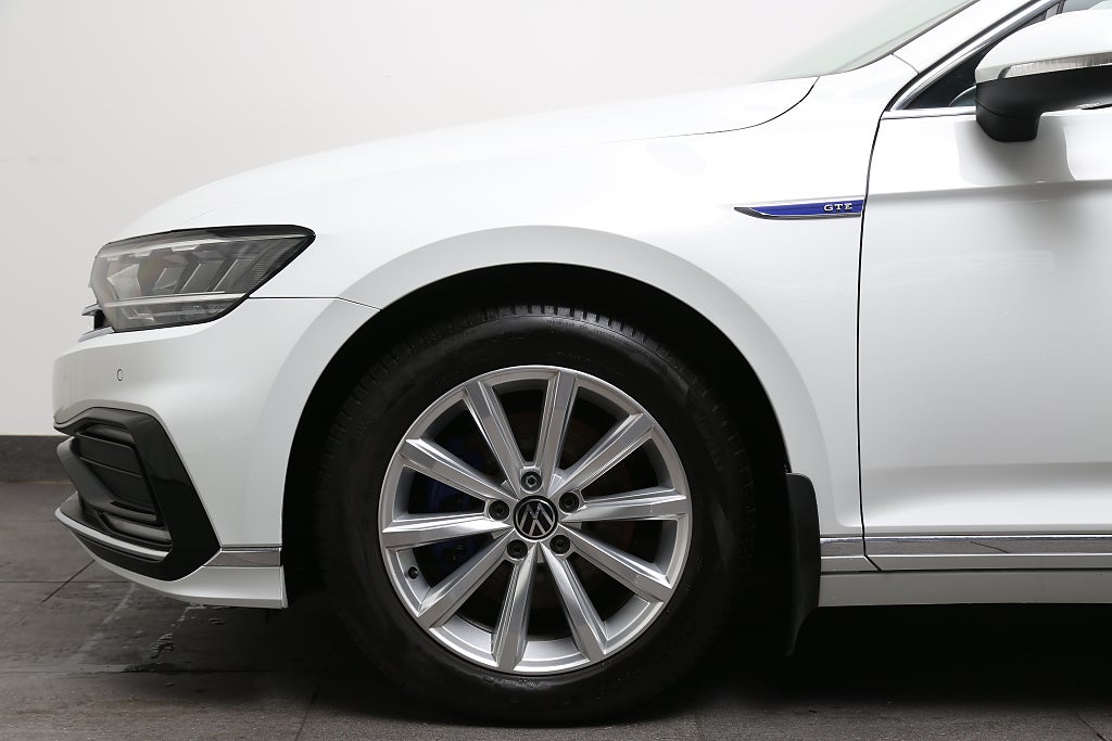 Volkswagen Passat Sportscombi GTE Plug-in 218hk DSG Motorv Extraljusramp 2021