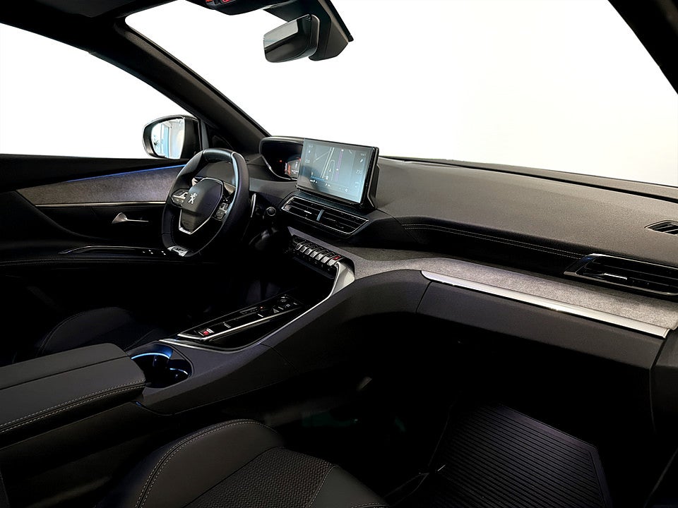 Bild på Peugeot 5008 GT Black Pack 1.2 PT 130hk Aut 7-SITS B-KAMERA CARPLAY