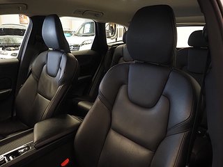 SUV Volvo XC60 18 av 26