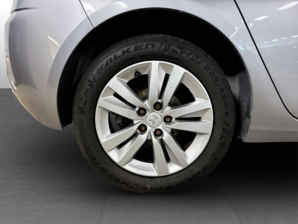Bild på Peugeot 308 308 5D Active 1.6 e-HDi 115hk