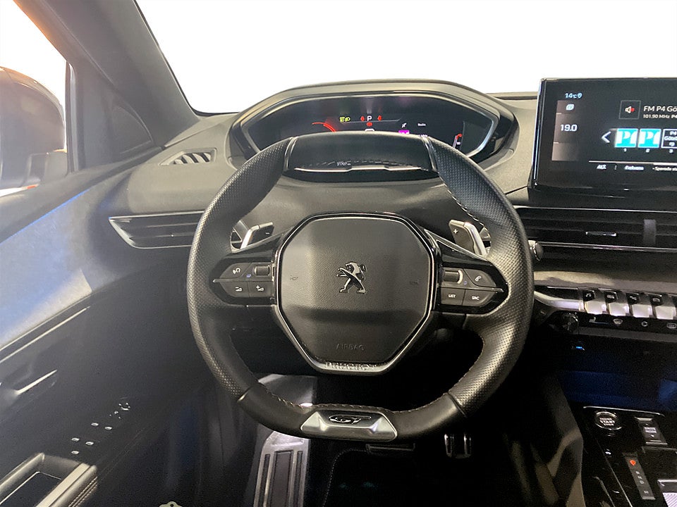 Bild på Peugeot 3008 GT 1.2 PT 130hk Aut B-KAMERA CARPLAY