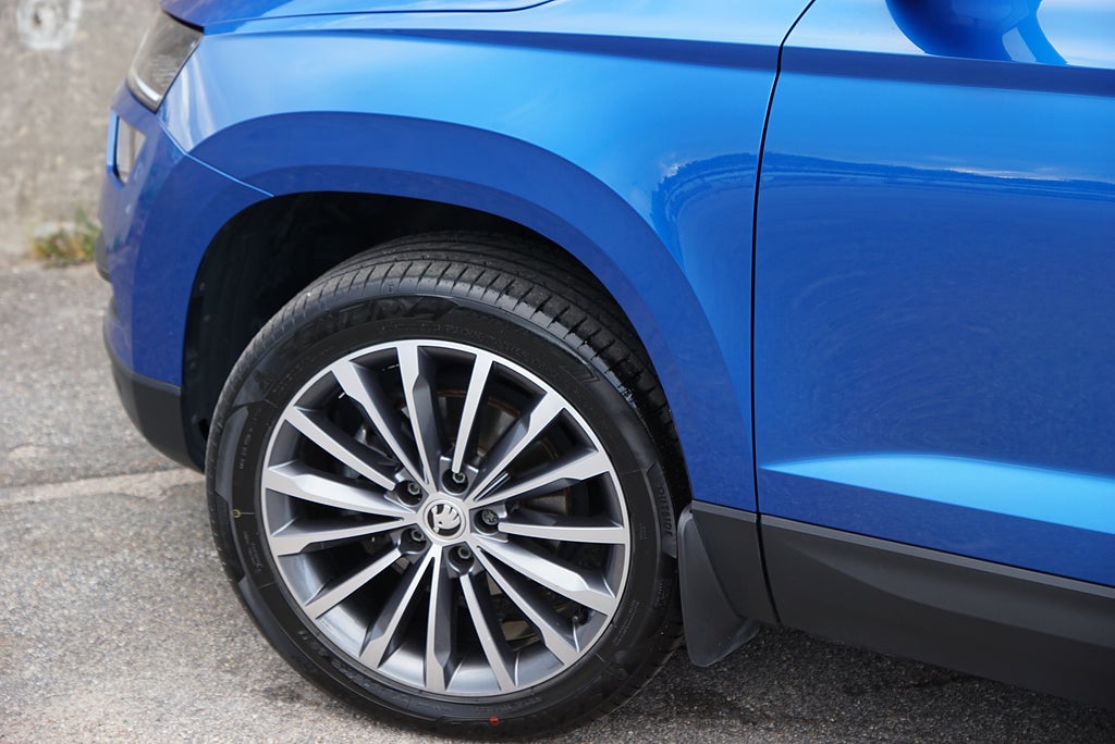 Skoda Karoq 1.5 TSI Style Automat|1-Ägare|Värmare|Cockpit|Drag|