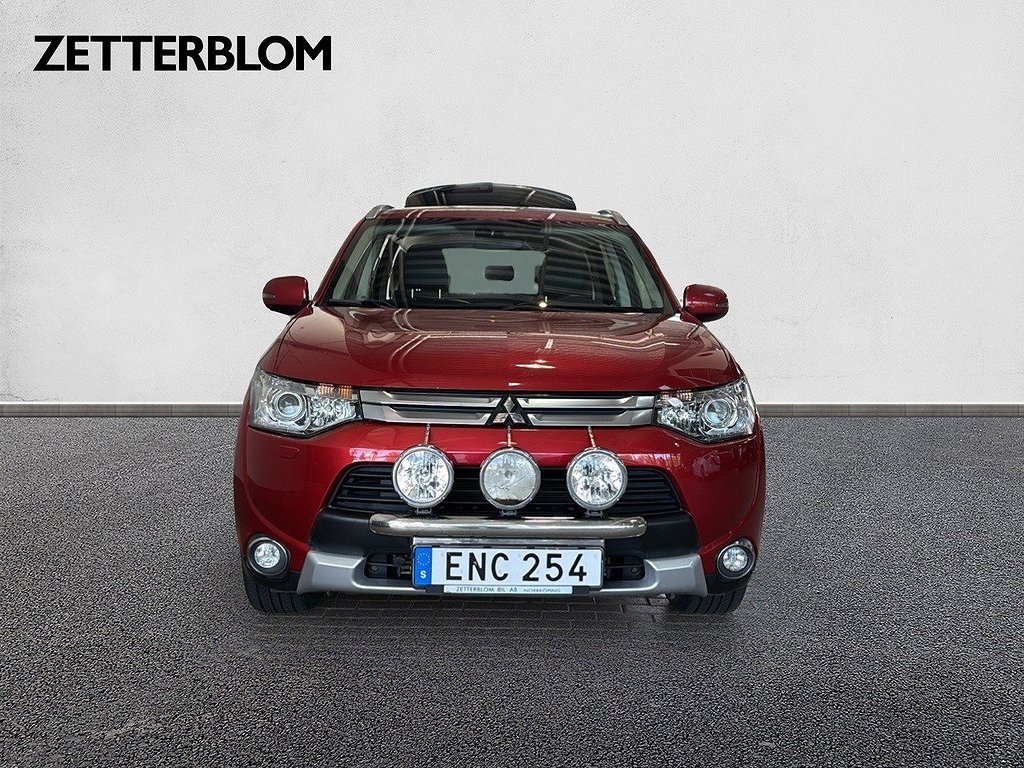 SUV Mitsubishi Outlander 5 av 14