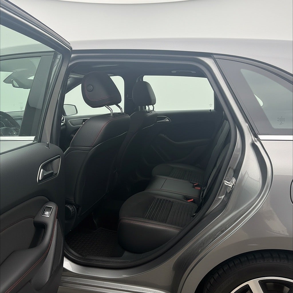 Mercedes-Benz B 180 d 7G-DCT, AMG sport, Panorama Automat