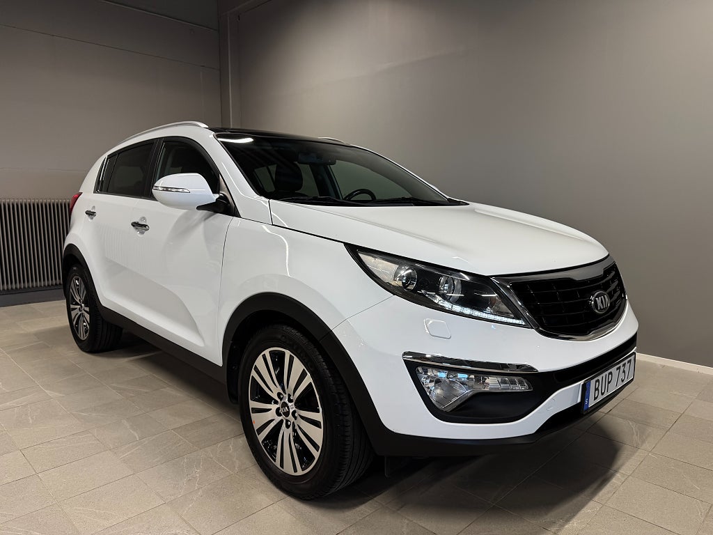 Kia Sportage 1.7 CRDi Limited Edition Skinn Pano B-kam Navi Drag
