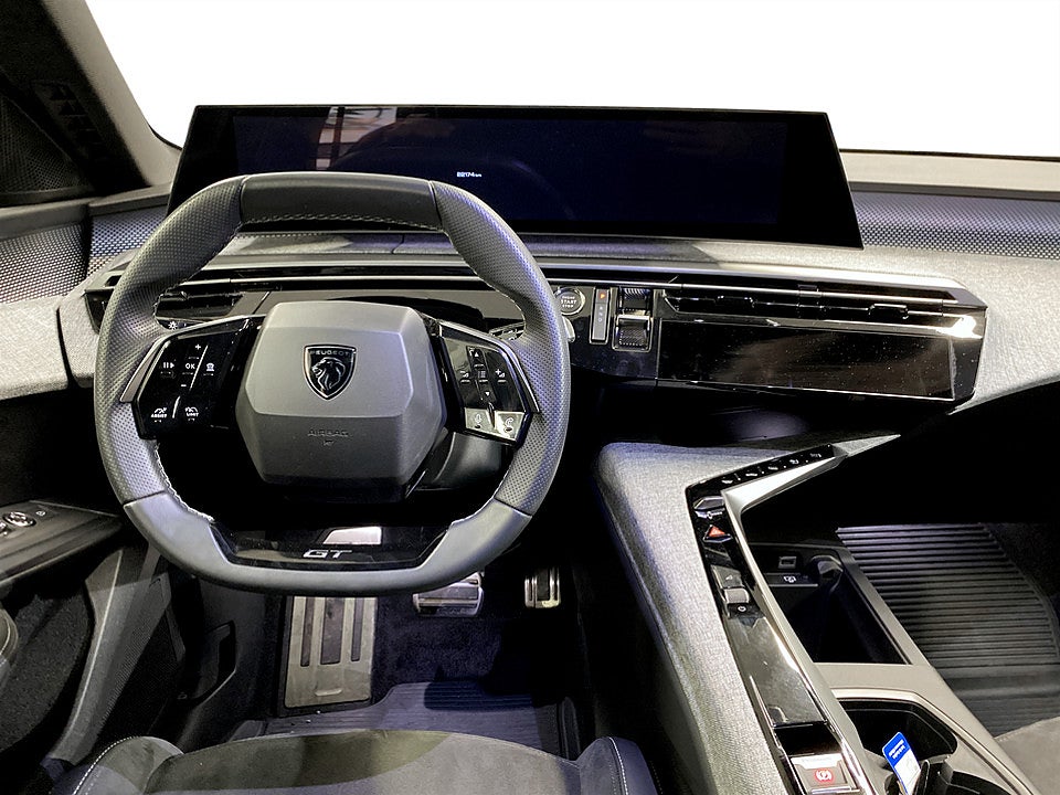 Bild på Peugeot E-3008 GT Ultimate 214hk Aut - B-KAMERA, EL-BAKLUCKA