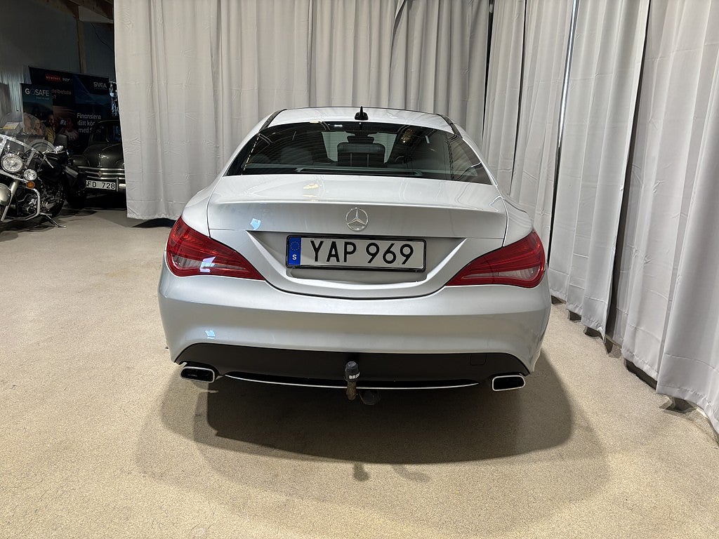 Mercedes-Benz CLA 200 7G-DCT Urban Line Bkam Pano Skinn Navi Drag Ambligh