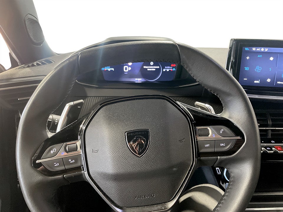 Bild på Peugeot 2008  1.2 PT 130hk Aut B-KAMERA CARPLAY