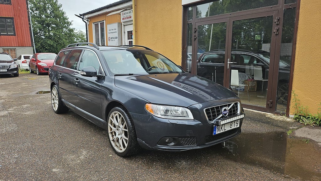 Volvo V70 2.0F Powershift Momentum NYBes Ac/Avb:-593 kr / mån