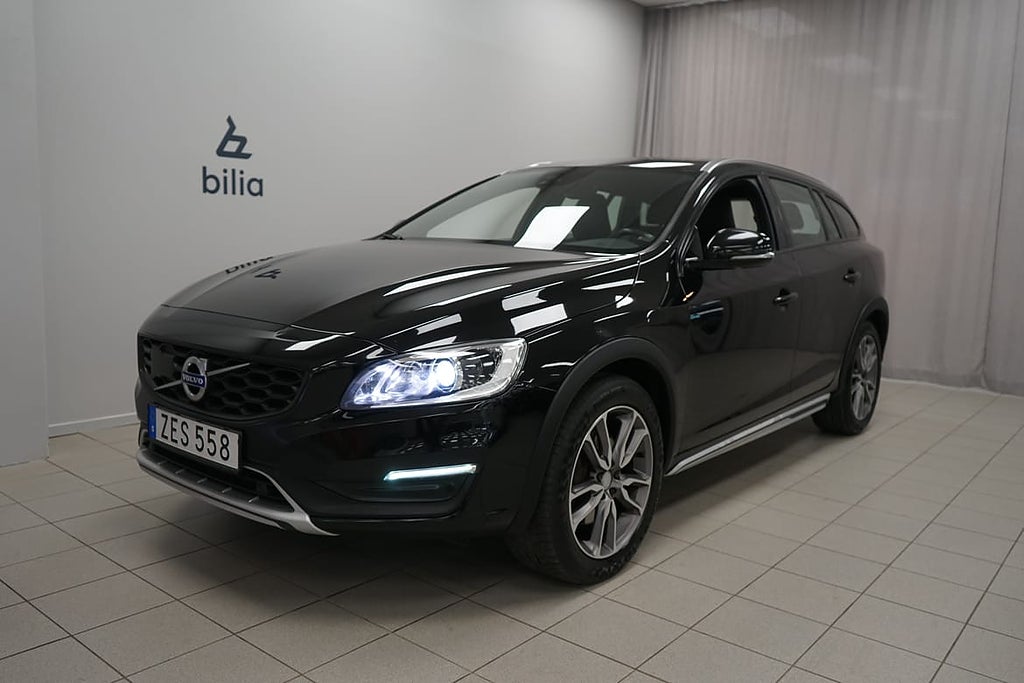 Volvo V60 Cross Country D4 AWD Classic Pro | Avtagbart drag| Navigator |