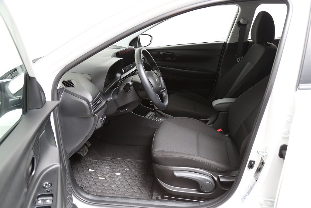 Hyundai i20 Essential 1.0 T-GDI 100HK AUT 2025