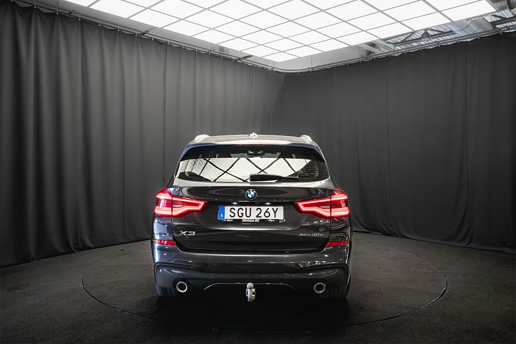 BMW X3 xDrive30e M Sport PANO DRAG LÄDER HUD KAMERA COCKPIT