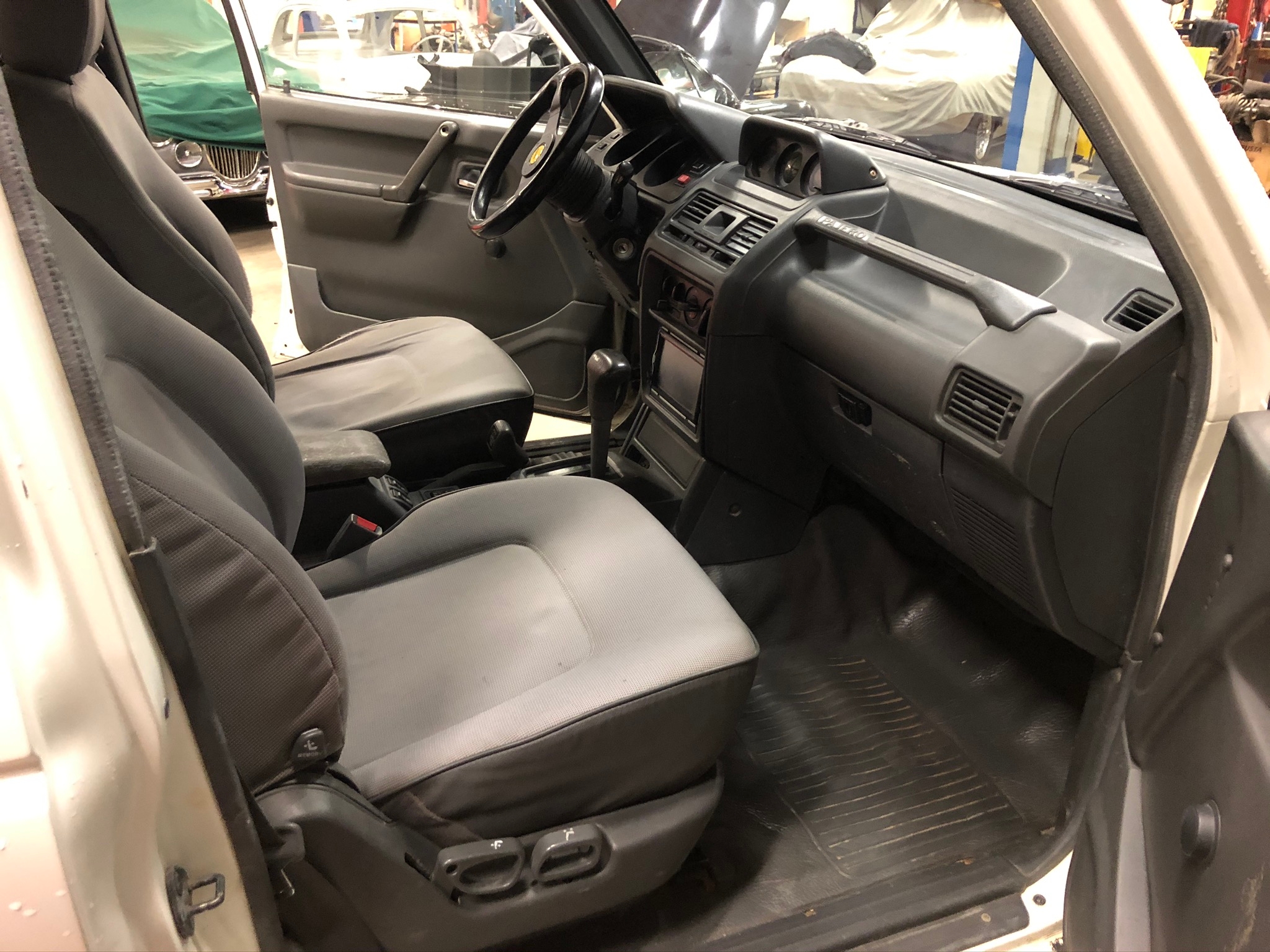 Mitsubishi Pajero J-Top Cabrio 1991, kuva 5/42
