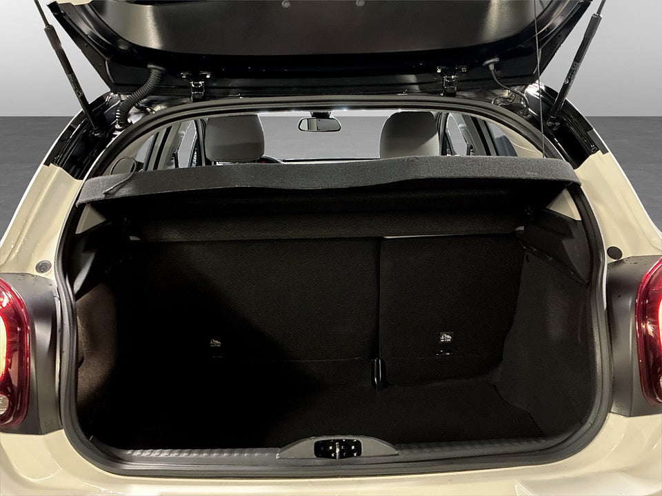 Bild på Citroën C3 Shine 1.2 PT 110hk Aut P-SENSORER CARPLAY