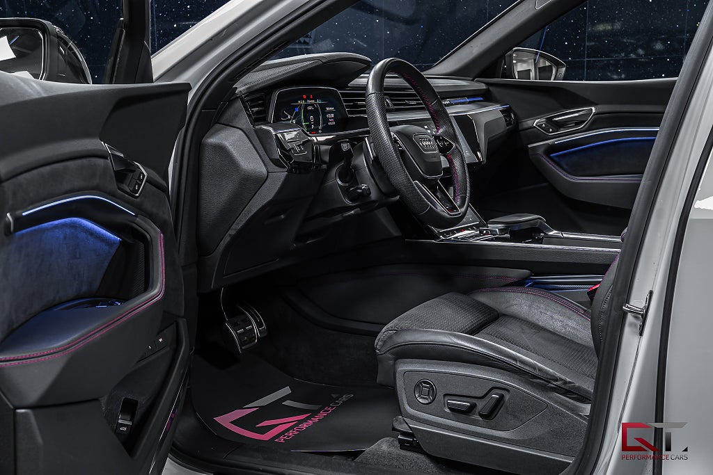 Audi Q8 e-tron SB 55 E-Tron Q MOMS 21" Pano B&O-3D Drag Luftfjädring