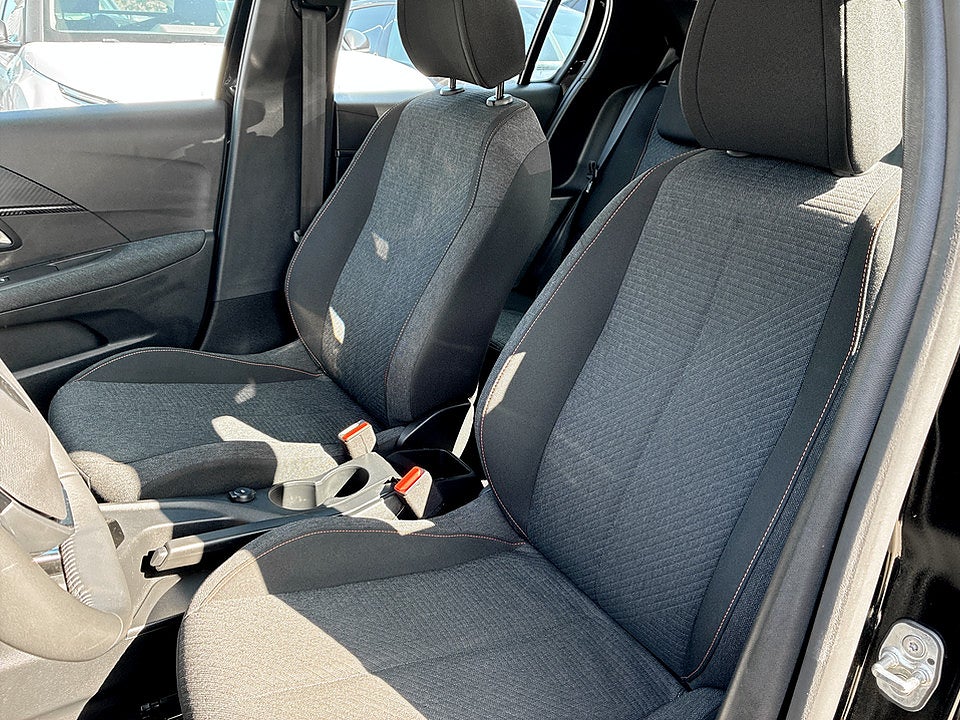 Bild på Peugeot 208 Style Hybrid 100hk Aut CARPLAY BACKSENSORER