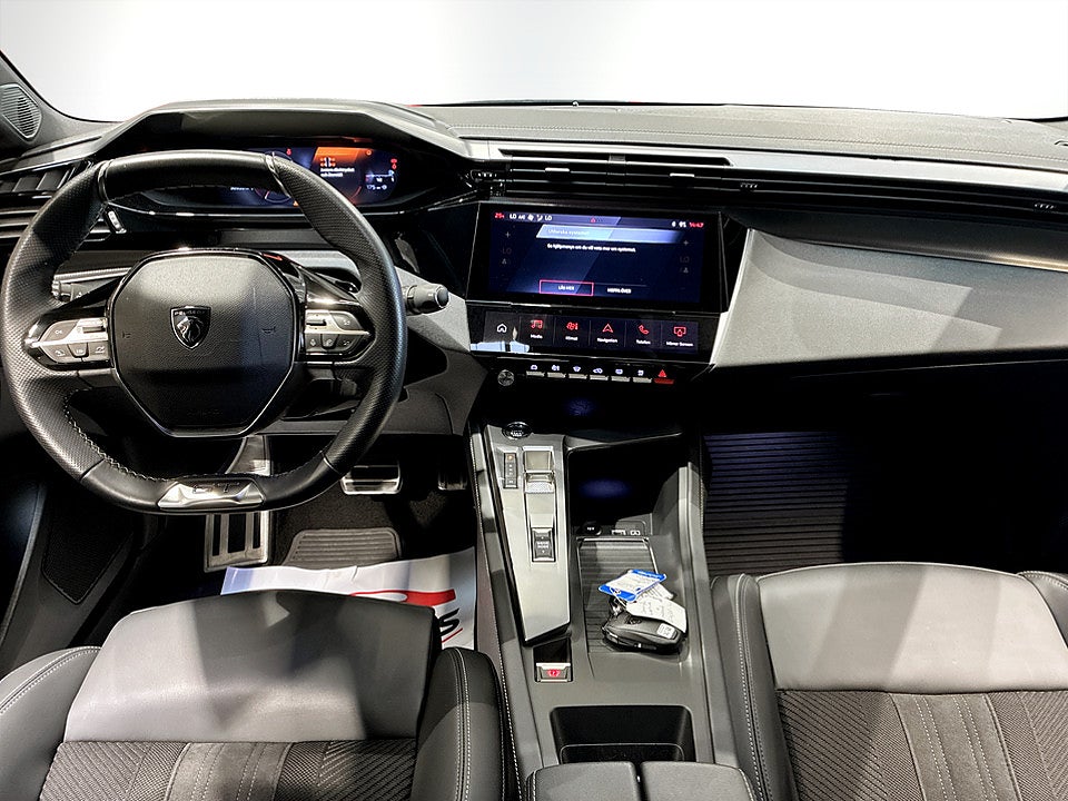 Bild på Peugeot 408 GT 1.2 PT 130hk Aut B-KAMERA CARPLAY