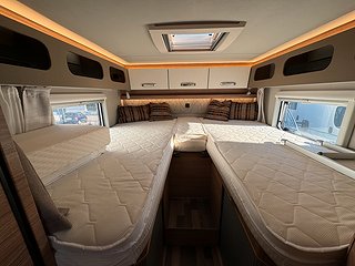 Husbil-halvintegrerad Weinsberg 160HK Aut CaraComp 600 MEG Pepper 10 av 14
