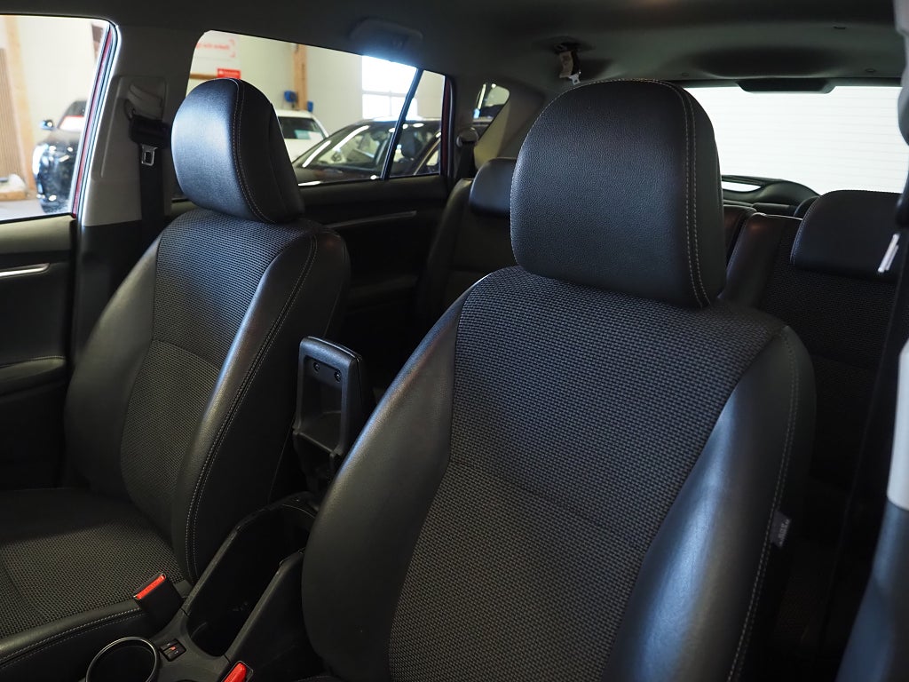 Toyota Verso 1.8 Valvematic Intense Edition 7-sits Kamera Halvskinn 2017