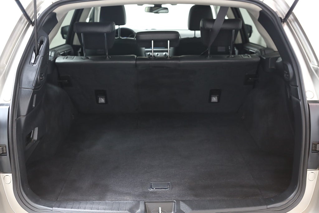 Subaru Outback 2,0D Summit AWD Aut H/K Skinn Motorv Drag 2016