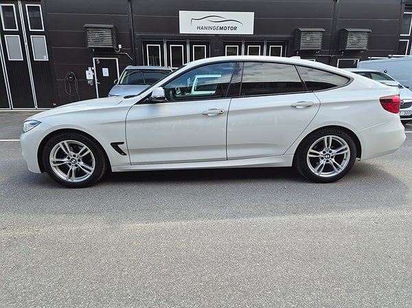 BMW 320 SÅLD – bild 1 av 15
