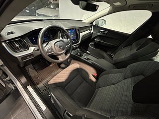 Volvo XC60 Recharge T6 AWD Aut Core MoK/Pvärm/Kamera/Pano